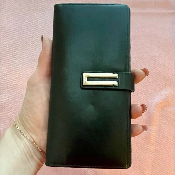 Salvatore Ferragamo Black Leather Women's Wallet - Picture 2 of 13